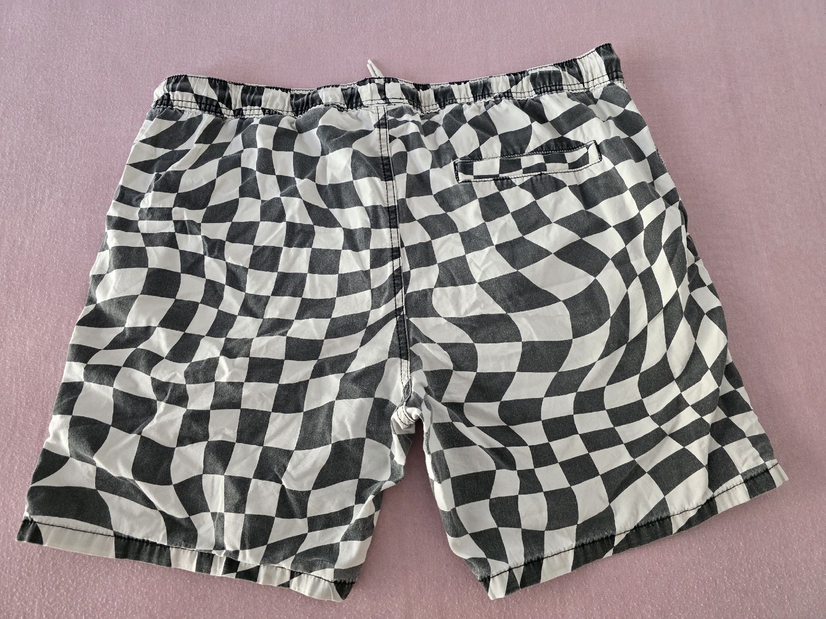 H&M Pantaloni: H&M Shorts Karomuster Grösse XL gebraucht – Usato da Zell LU venduto da claro62 2