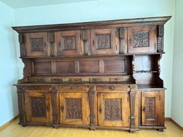 Historisches Buffet / Anrichte