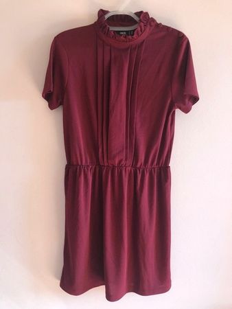 🔥 Robe bordeaux col claudine ASOS élégante, taille 40