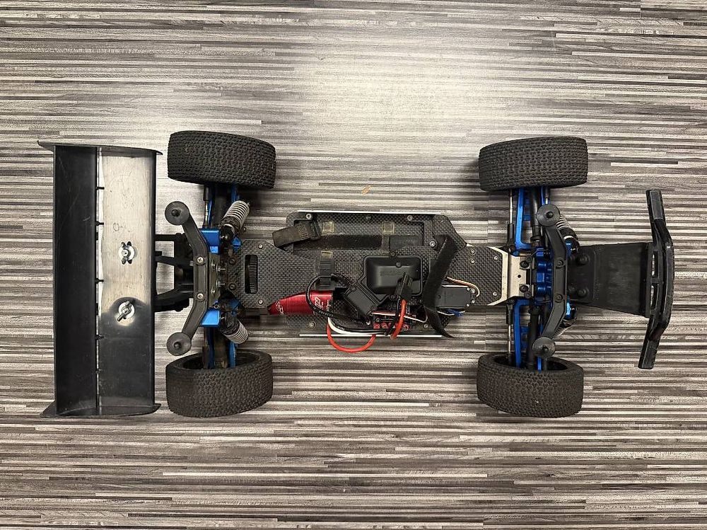 Traxxas Slash 4x4 (Gebraucht) in Penthaz für CHF 50 – nur Abholung auf ...
