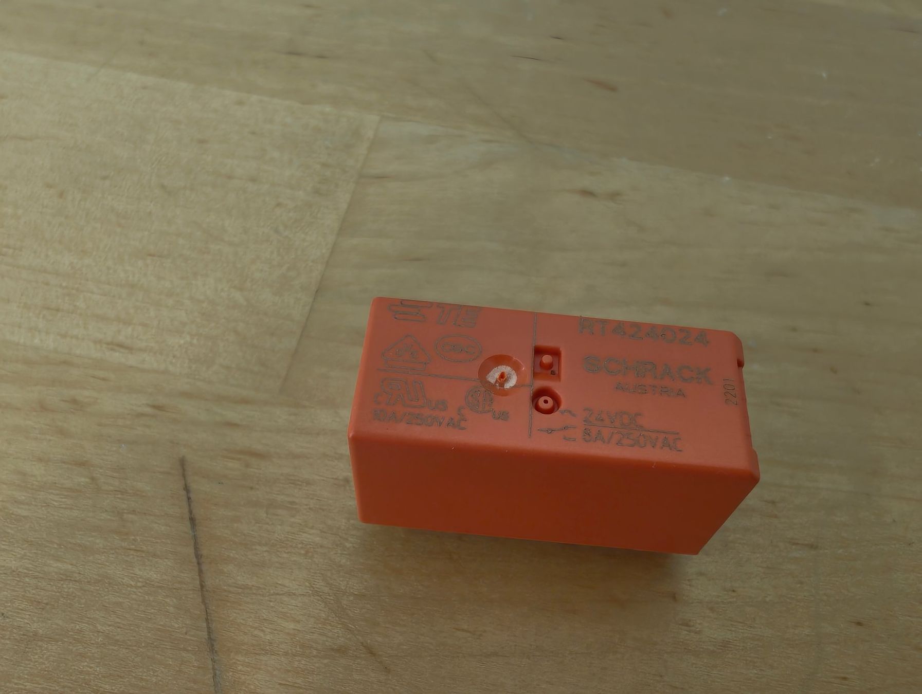 Componenti elettronici: RT424024 Leistungsrelais der Baureihe RT2 – Usato da Emmenbrücke venduto da BlSi 5