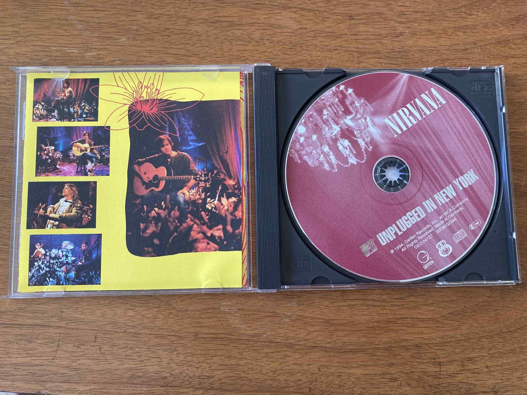 CDs: Nirvana - Unplugged in New York (Live) CD – Gebraucht aus Lausanne von sim_bc8q 2