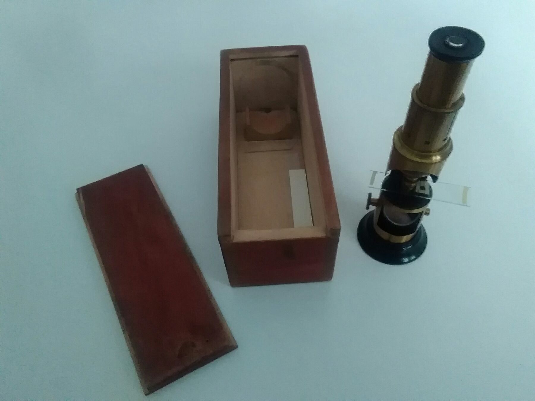 Microscopi: Trommel-Mikroskop, Messing – Usato da Neuenhof venduto da elRey123