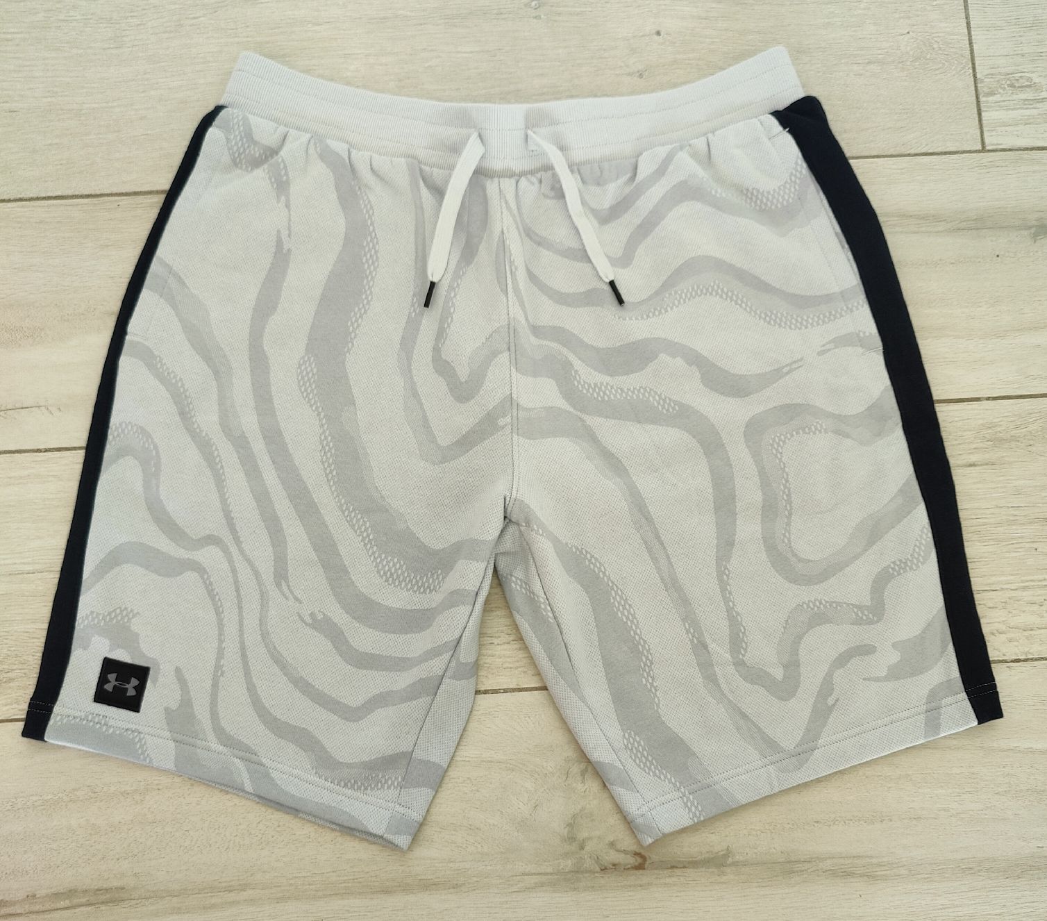 Under Armour Pantaloni: Under Armour men's 21" shorts, size XL – Nuovo (secondo la descrizione) da Lausanne venduto da tom_k2p6