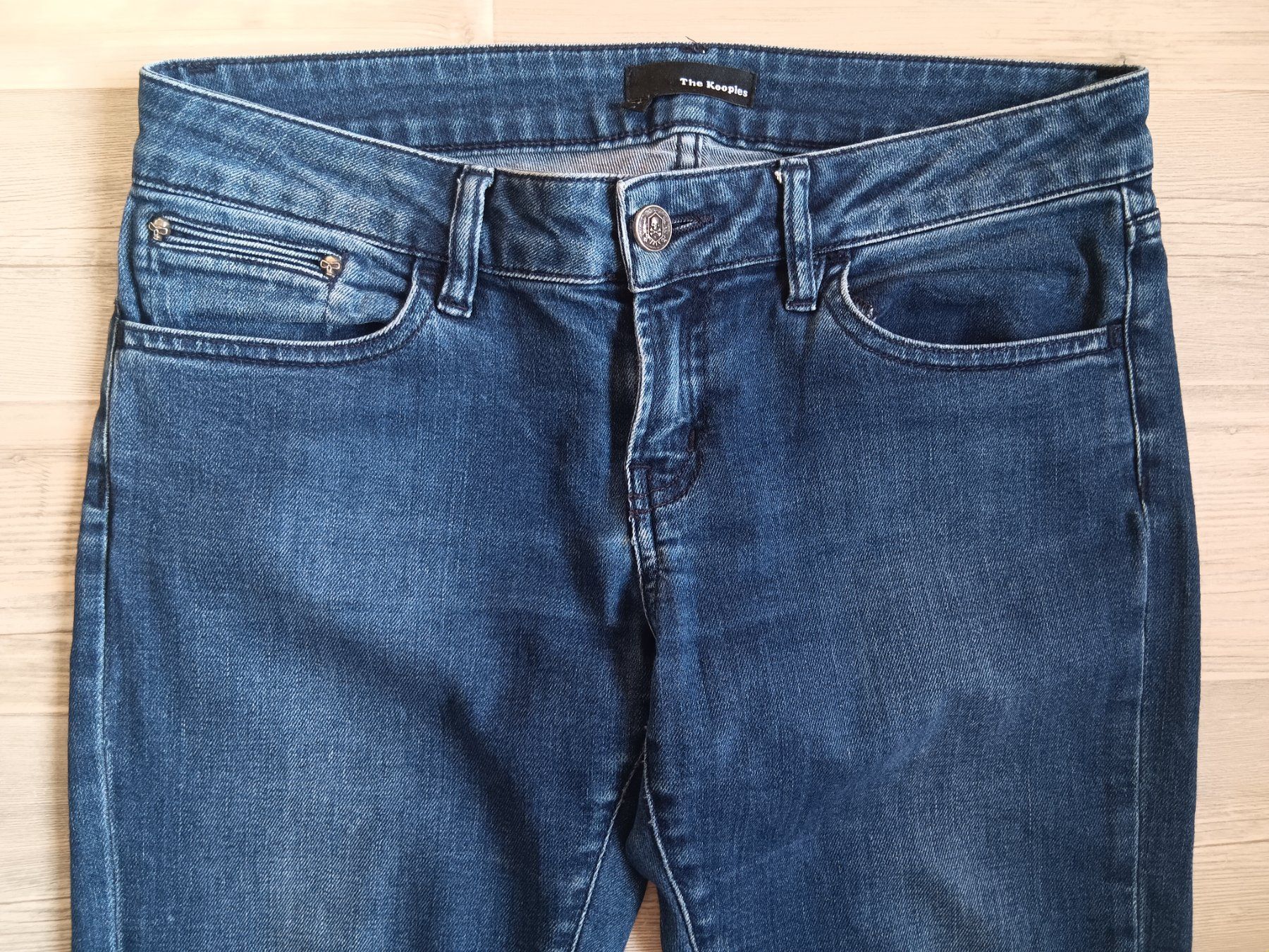 Kooples Jeans: THE KOOPLES Jeans "SHORT FIT" taille / Grosse 27 – Usato da Cossonay-ville venduto da Super-Price-Quality 1