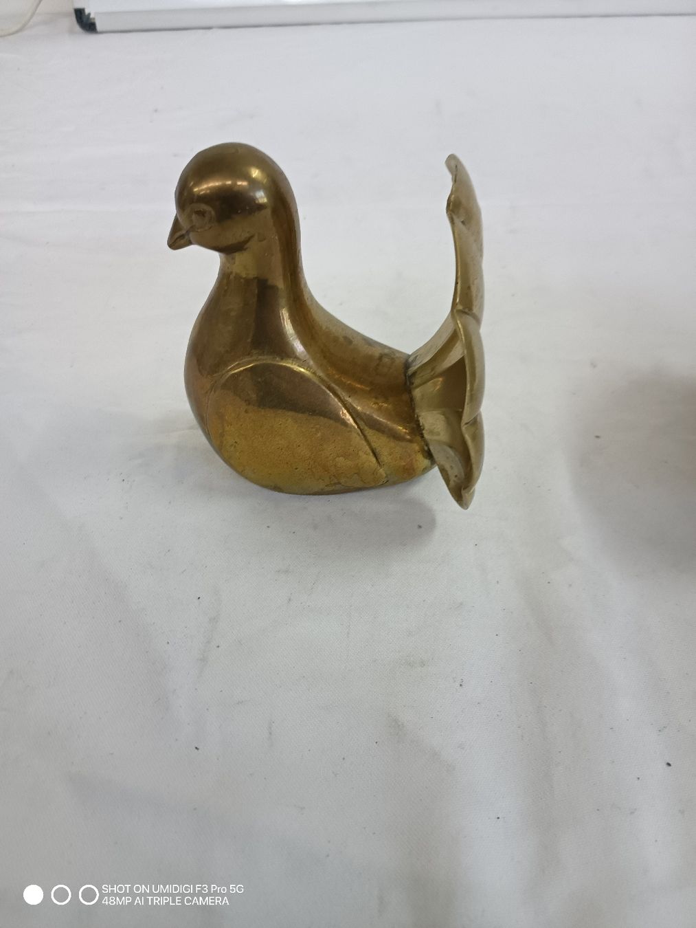 Figurines: Messing Tauben Goldfarben Buchhalter oder Dekoration  – D'occasion à Aarwangen par to-hirschi 1