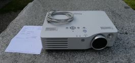Panasonic Beamer PT-AX200E