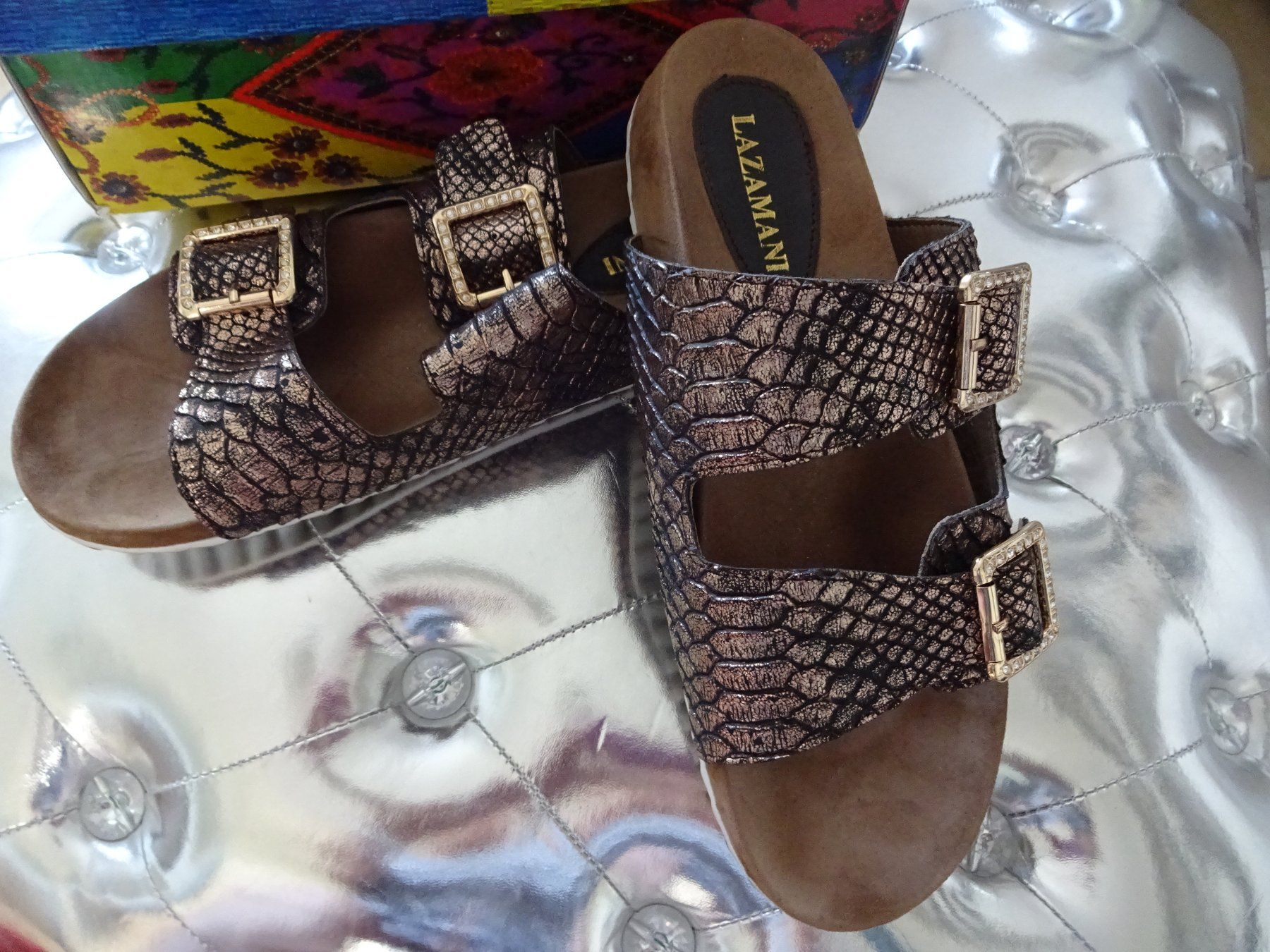 Lazamani Scarpe da donna: Neu Lazamani Pantoletten Gr.40 mit Strass – Nuovo e nell'imballaggio originale da Sisseln AG venduto da Flohmix 1