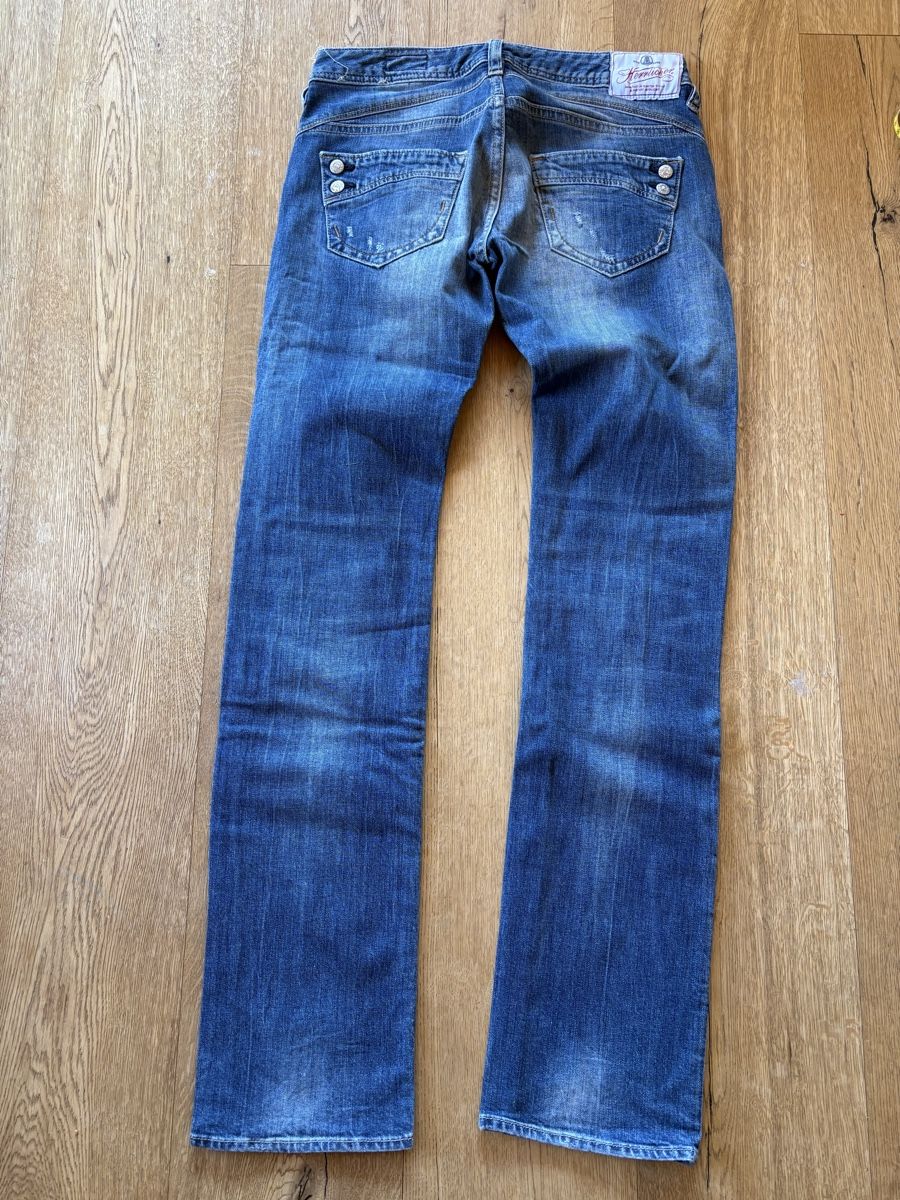 Herrlicher Jeans: Herrlicher Piper 27/32 – Nuovo (secondo la descrizione) da Serneus venduto da bragi 1