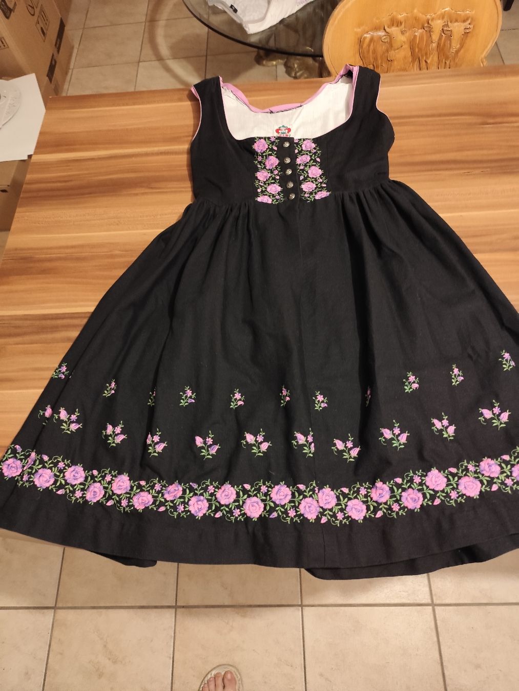 Vestiti: Dirndl – Usato da Grossdietwil venduto da bie_2bn5