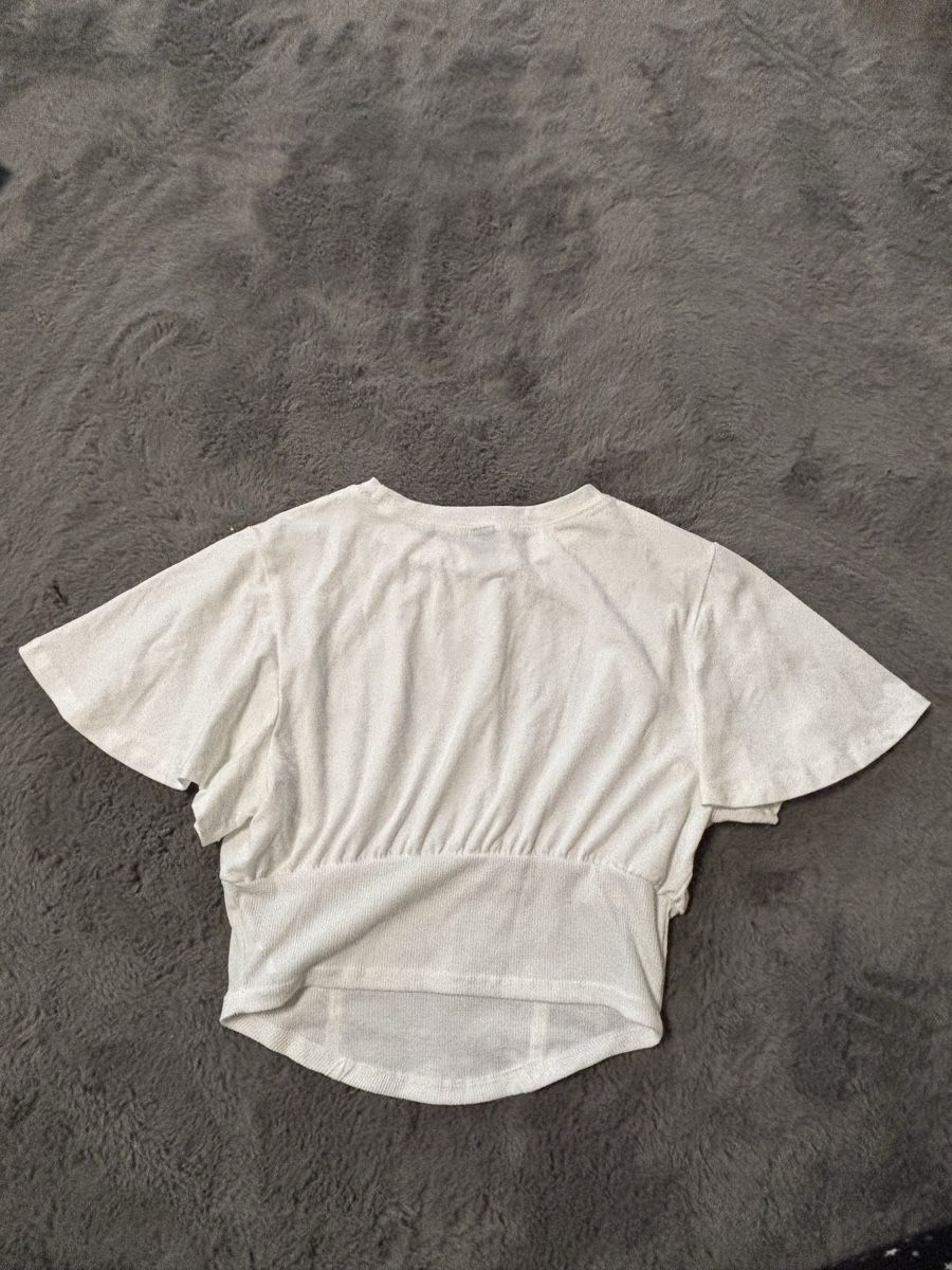 Tops: White Crop Top - Cute Summer Tee, Size M – Neuf (Voir description) à Wichtrach par Re_Fit 1