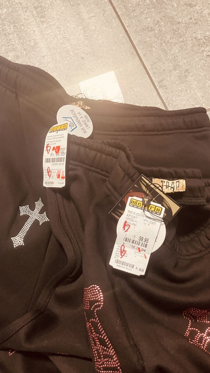 Pantaloni: 2x Jogginghose, Neu mit Etikett! – Nuovo (secondo la descrizione) da Selzach venduto da Giusi400 1