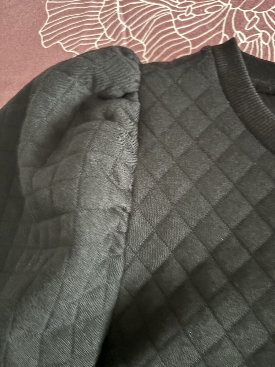 Maglioni & Felpe: Schwarzer Pullover, Steppmuster, Puffärmel, Gr. M – Nuovo (secondo la descrizione) da Salenstein venduto da Silly...0 2