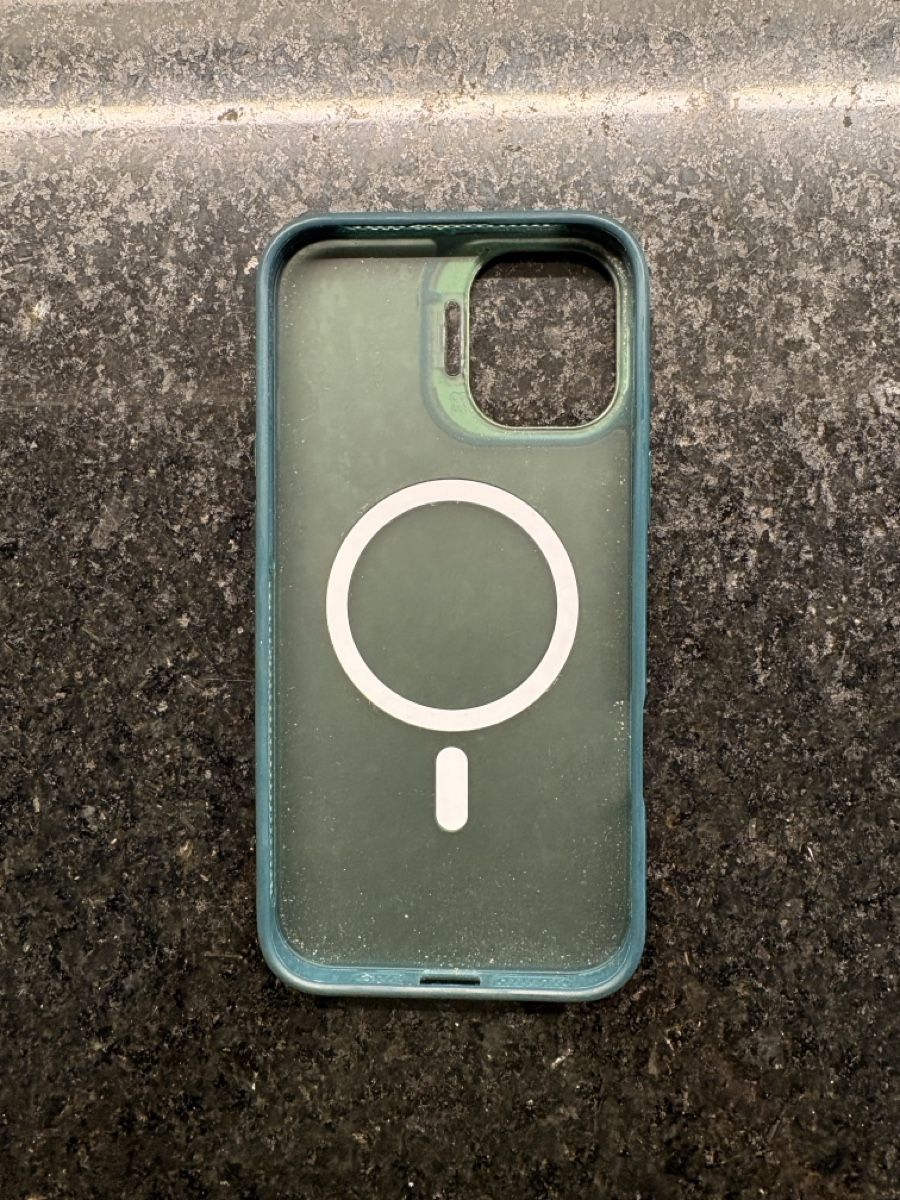 Covers & Schutzfolien: iPhone 16 Plus Schutzhülle  – Gebraucht aus Illnau von RAIUGA