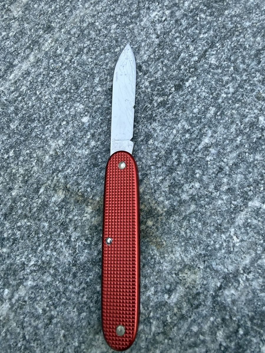 Victorinox Couteaux de poche: Sackmesser Old Cross Solo rot mit ABB Logo – D'occasion à Schupfart par 1.TopAngebote 4