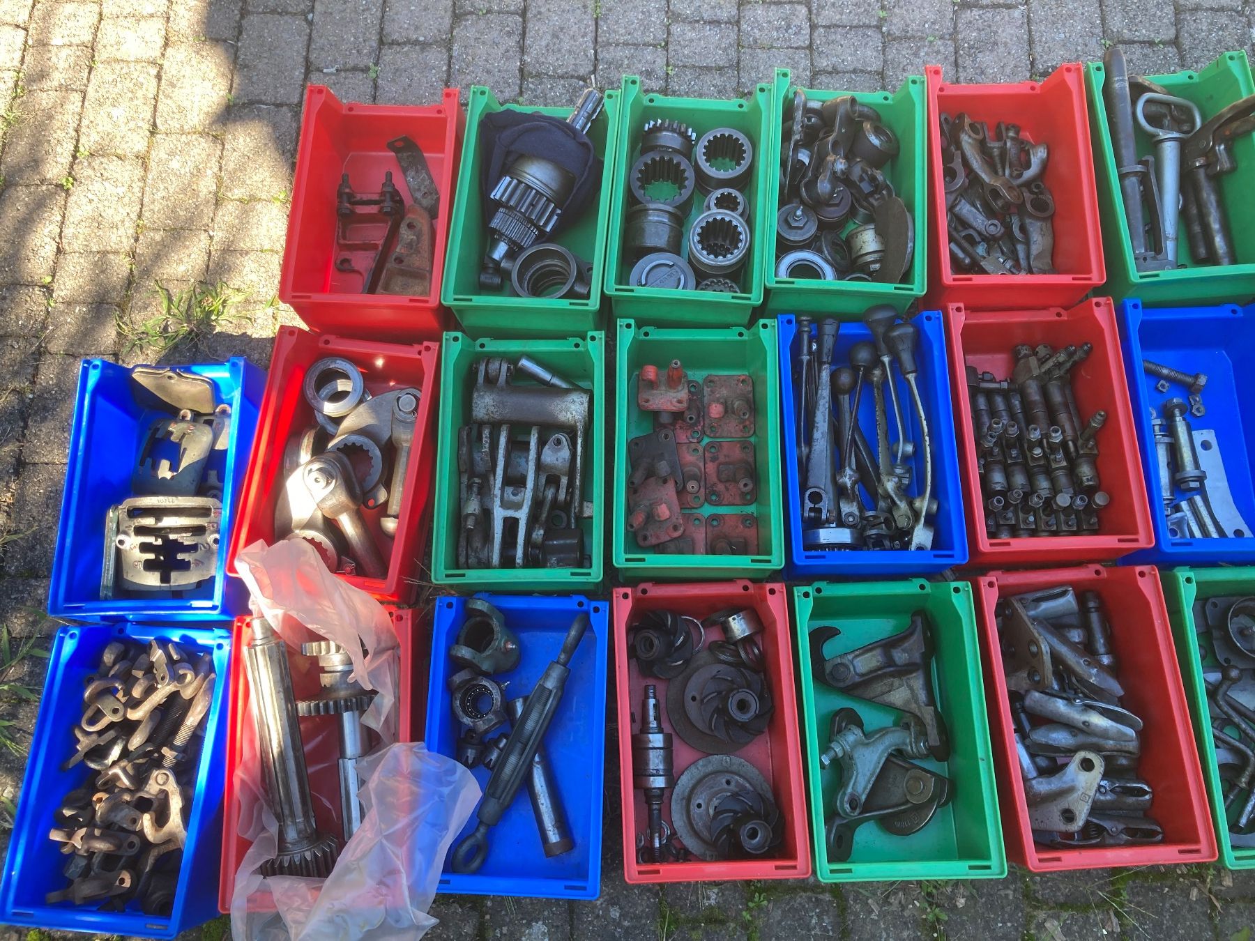 Hürlimann Trattori: Hürlimann Teile – Usato da Lommiswil venduto da Hosi88
