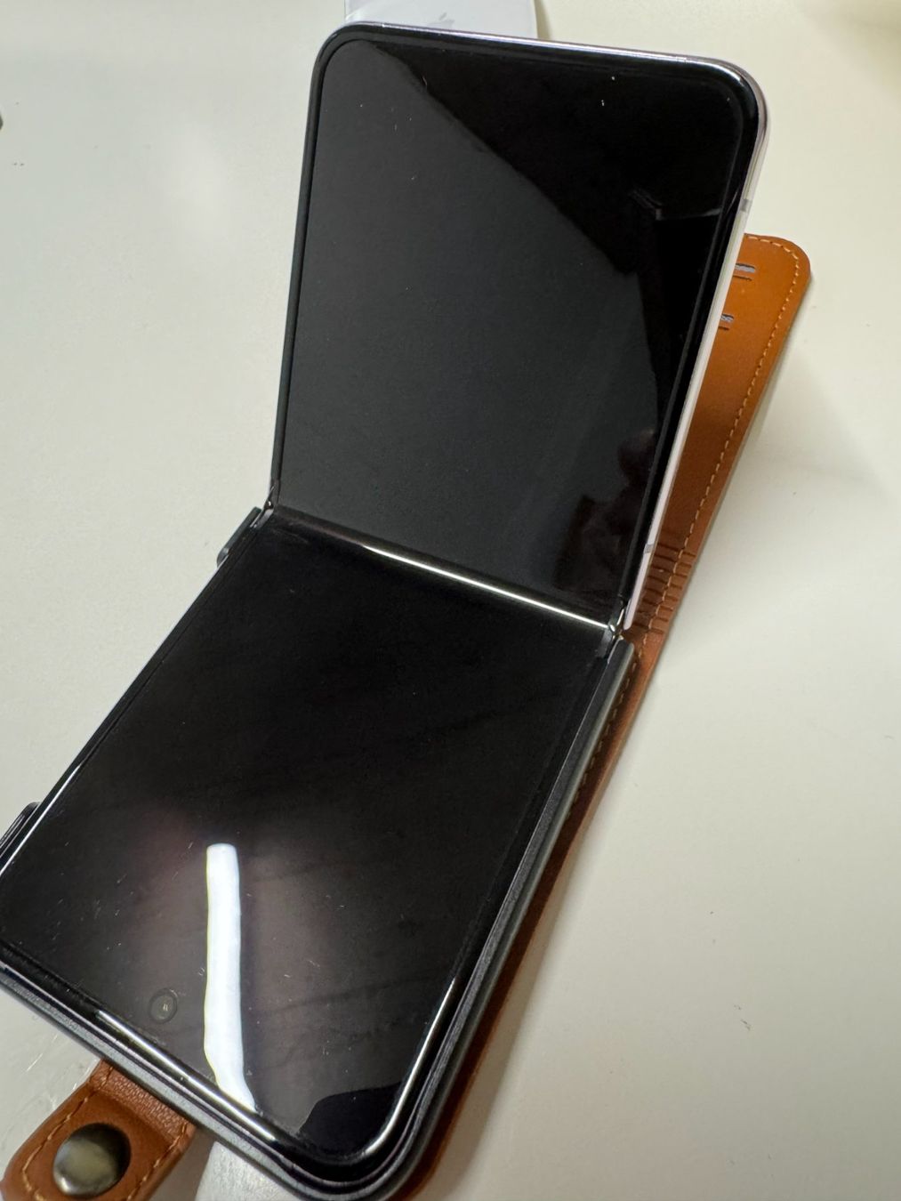 Samsung Telefoni cellulari / Smartphones: Samsung Z Flip 5 lila – Usato da Niederrohrdorf venduto da ursgut-vinyl 3