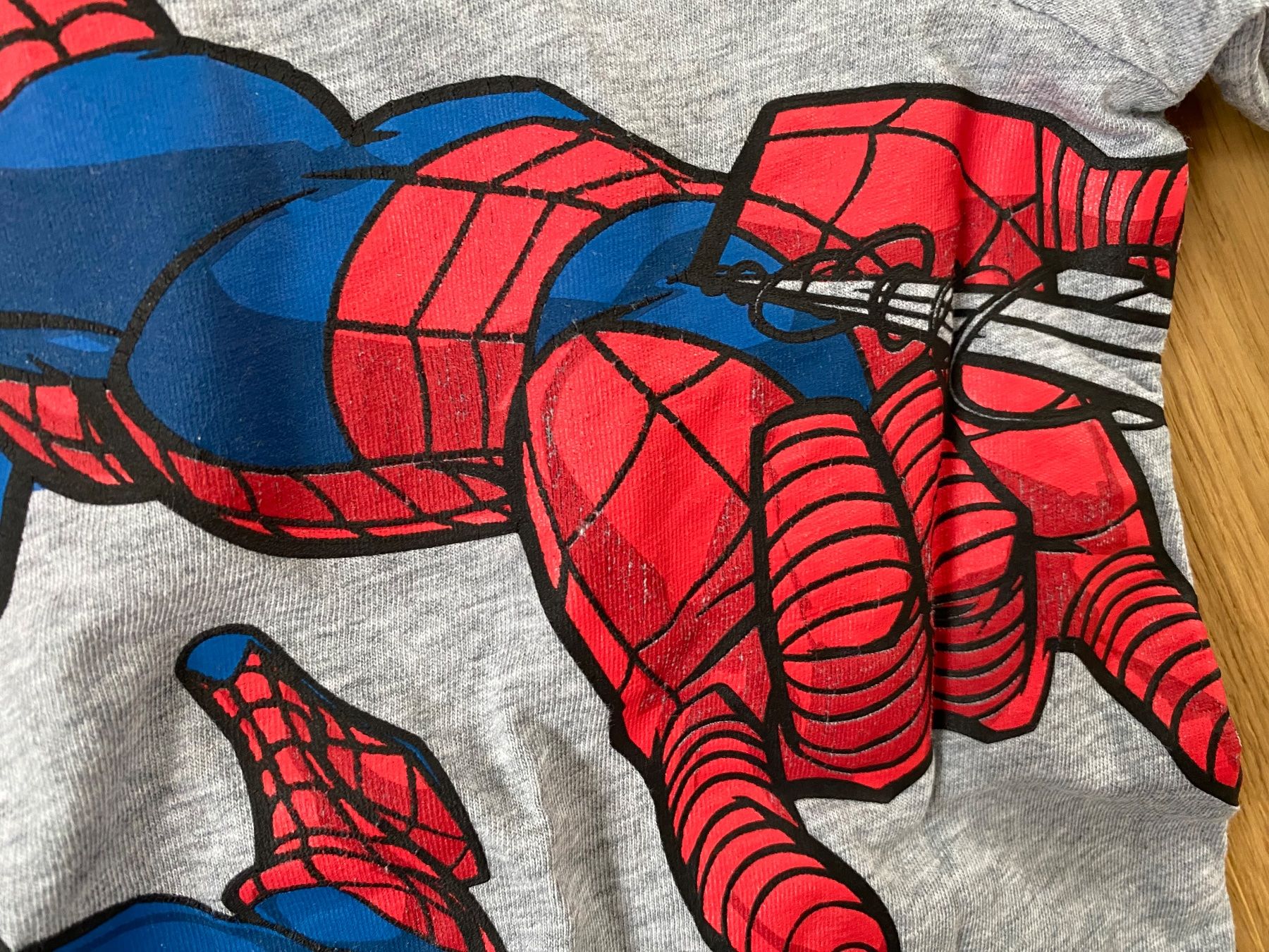 Maglioni & Felpe: Marvel Spiderman Langarmshirt 116 – Usato da Trachslau venduto da M_Schmid81 2
