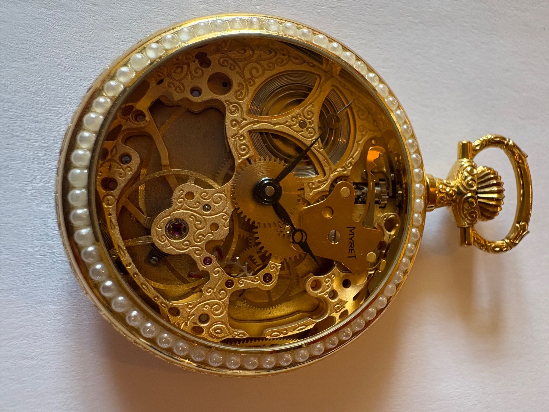 Uhren: Elegante Vintage MYRET Taschenuhr, Blumendesign, Goldoptik – Gebraucht aus Murten von Tzaugg 2