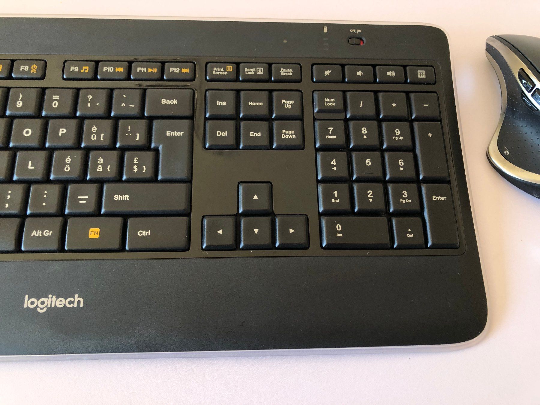 Logitech Claviers: LOGITECH Wireless Illuminated Keyboard K800 + Performance MX – D'occasion à Frauenfeld par -blubber- 4