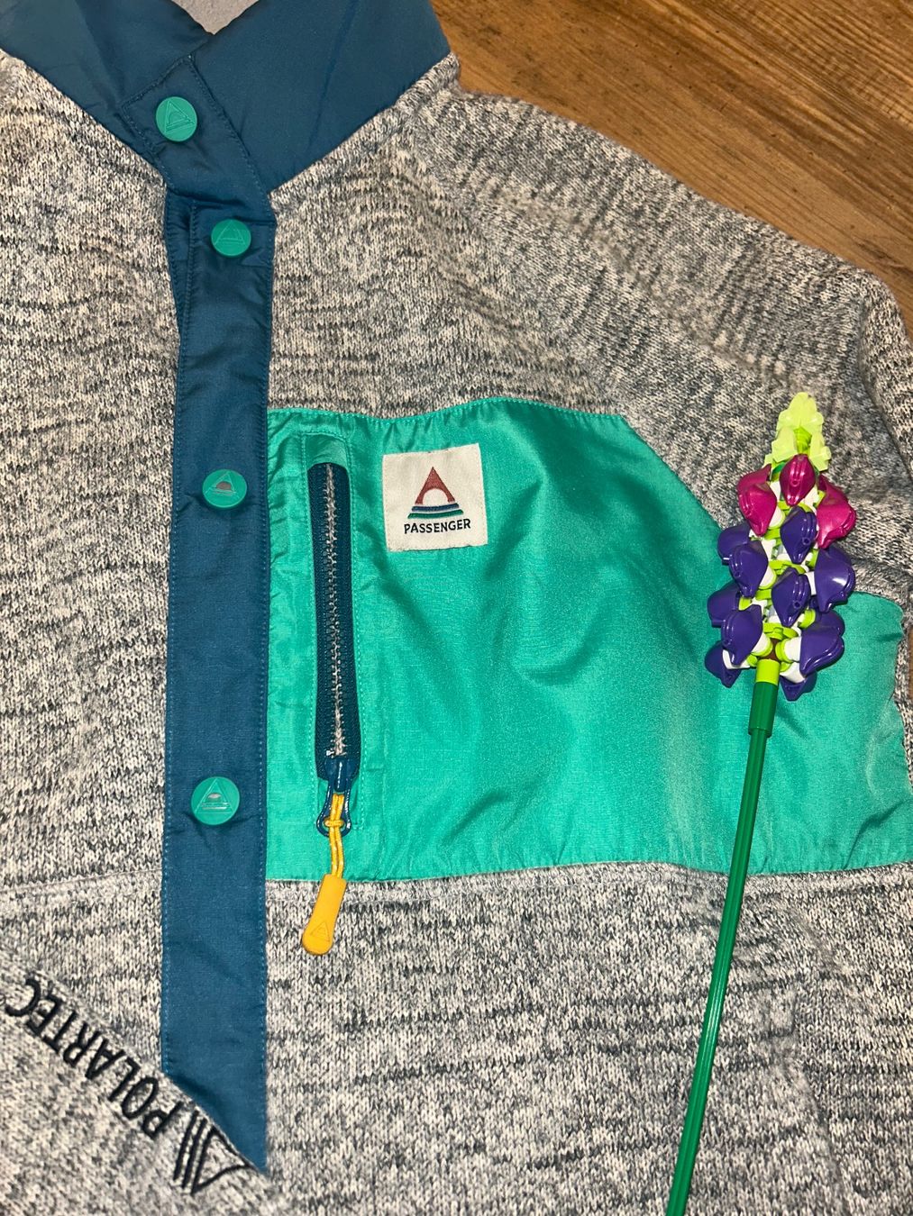 Jacken: Graue Strickfleece Jacke S von Passenger Clothing – Gebraucht aus Safenwil von 2hand_aber_wertvoll 1