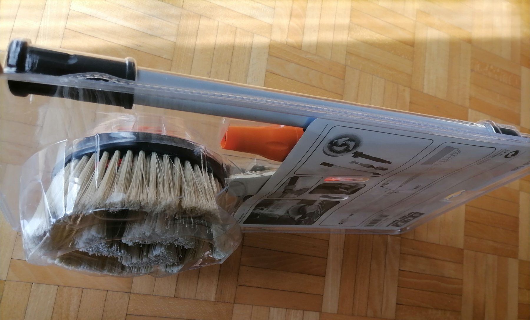 Altri articoli per la cura: Waschbürste rotierend – Nuovo e nell'imballaggio originale da Zug venduto da LucaLab 1
