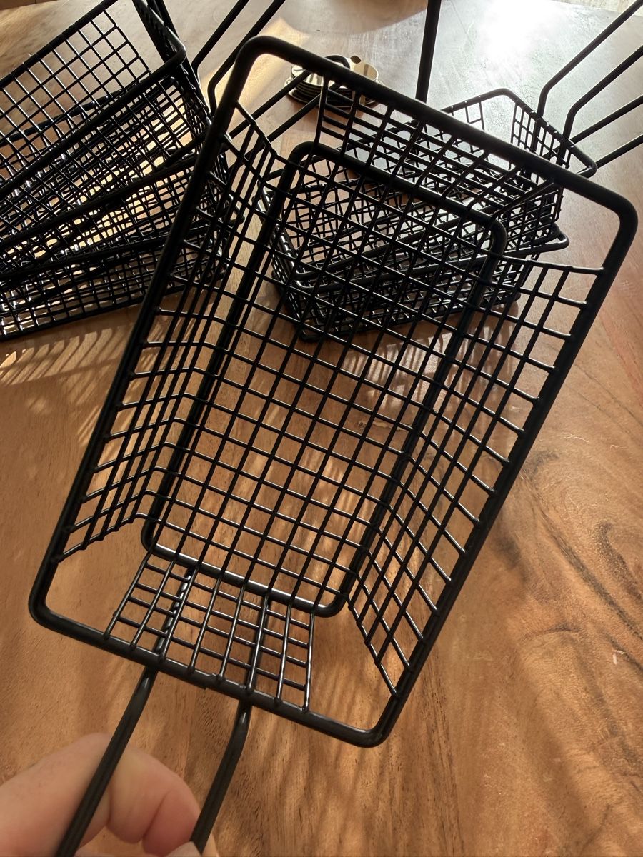 Altro per la casa: Set of 6 Black Serving Baskets – Nuovo (secondo la descrizione) da Schlieren venduto da ana_ribeiro19 2