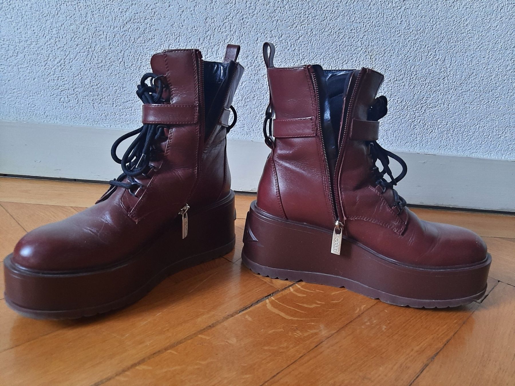 Liu Jo Damenschuhe: Liu Jo leather platform boots size 38 – Gebraucht aus Fribourg von metalhands 1