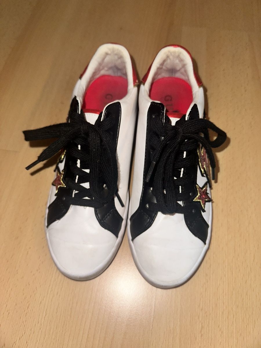 Guess Scarpe da donna: Guess Sneaker, Grösse 36 – Usato da Lampenberg venduto da Graziella_ 1