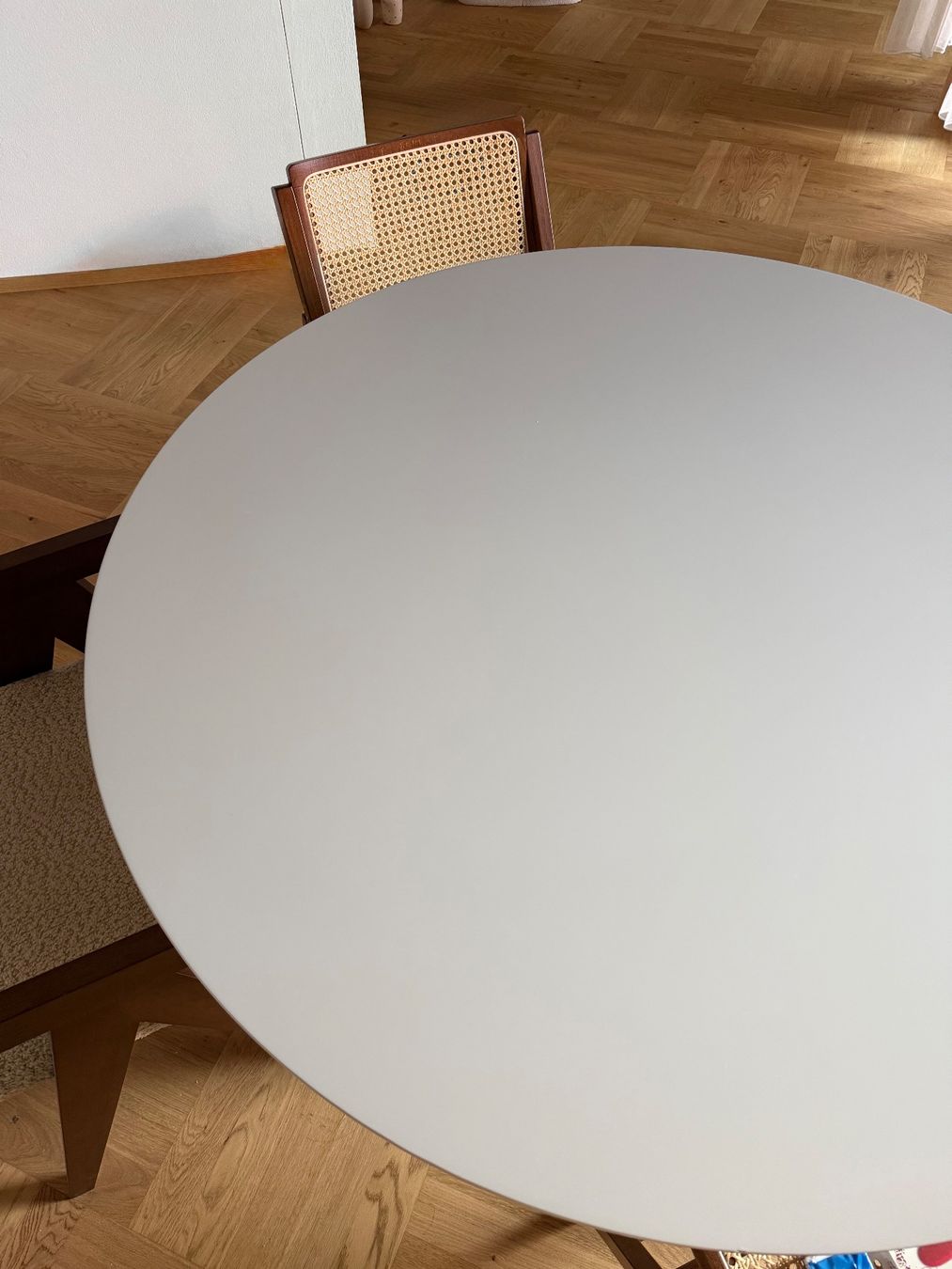 Livique Tavoli: Magnifique table à manger – Usato da Biel/Bienne venduto da Mulan08 2