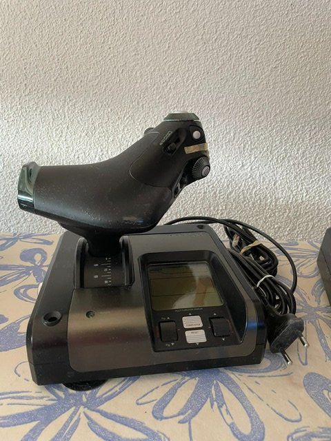 Controller: Saitek X52 PRO Flugsimulator Joystick gebraucht – Usato da Wallbach venduto da hoerbi07
