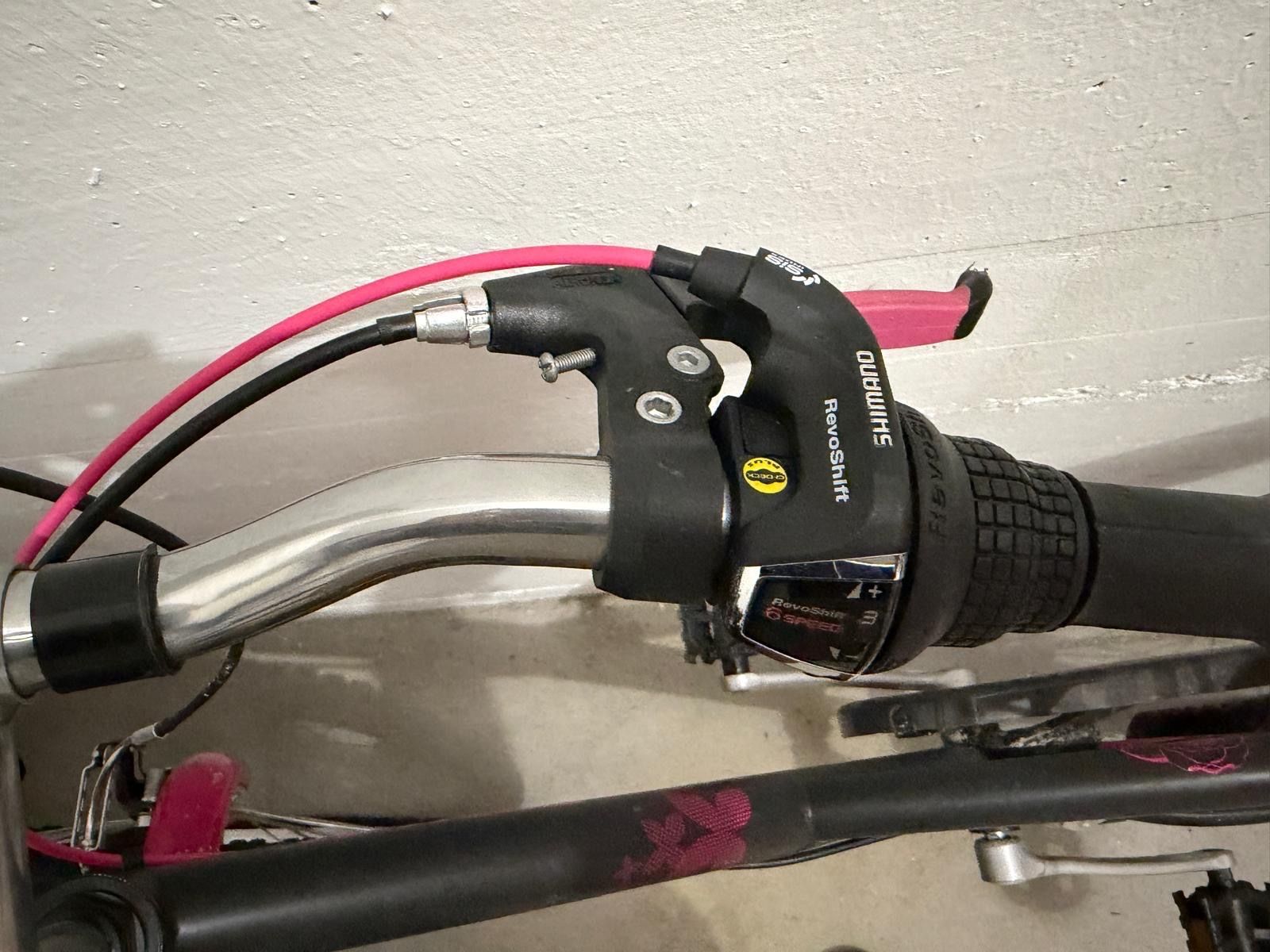 Vélos: Bicicletta B'Twin 20 pollici usata 1 volta – D'occasion à Silvaplana par bor_6fn2 2
