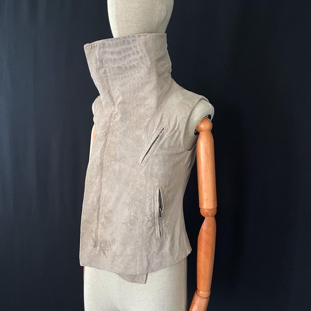 Rick Owens Gilet & Giacche senza maniche: RICK OWENS Leather vest – Nuovo (secondo la descrizione) da Emmen venduto da Avviivva_Com2023 2