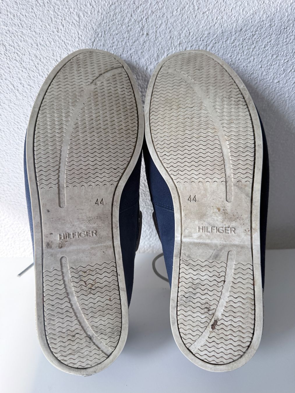 Tommy Hilfiger Scarpe da uomo: Tommy Hilfiger Bootsschuhe dunkelblau, Gr. 44 gebraucht – Usato da Zürich venduto da AmBii18 4