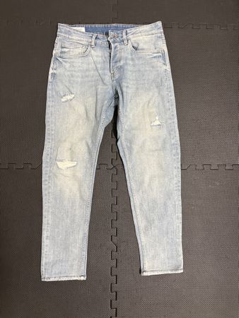 Zara Jeans, hellblau, destroyed Look, Gr. 31
