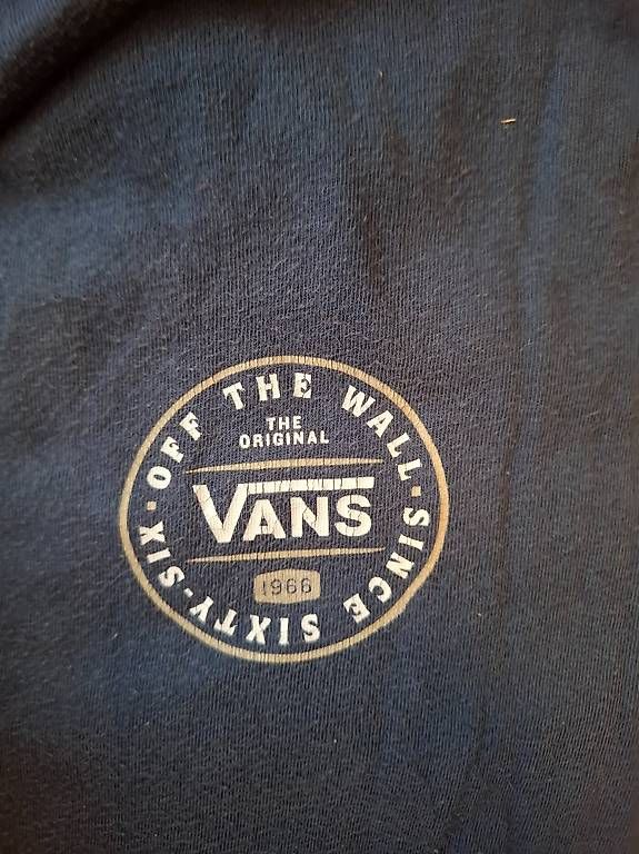 T-shirt: T-Shirt Vans – Usato da Niederuzwil venduto da Liberatopixel 2