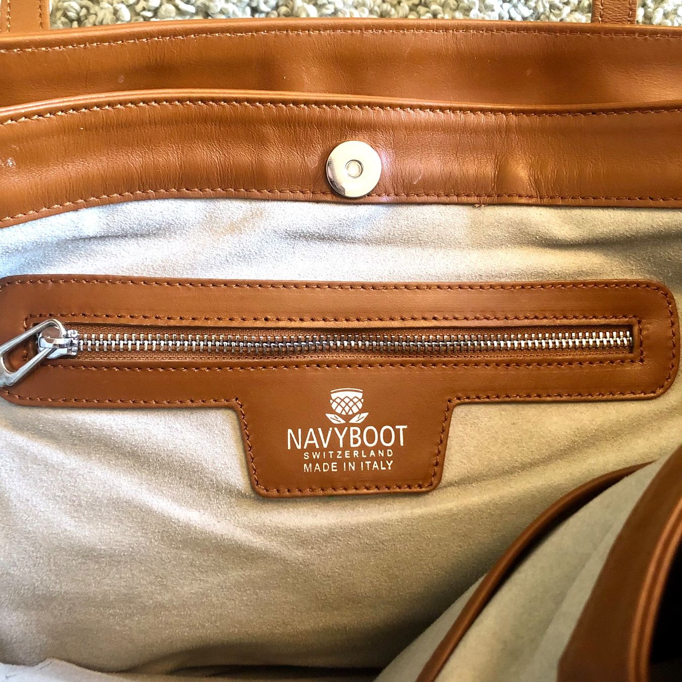 Navyboot Borse da donna: Navyboot Switzerland Tasche Leder – Usato da Brienz BE venduto da Kokolea84 7