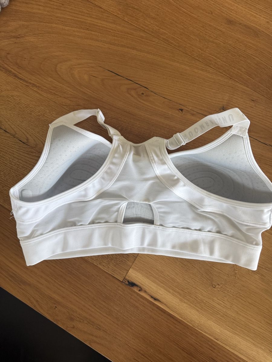 Under Armour Top: Under Armour Sport BH – Usato da Buchs AG venduto da MiWeFe17 1