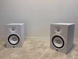 Yamaha HS 8