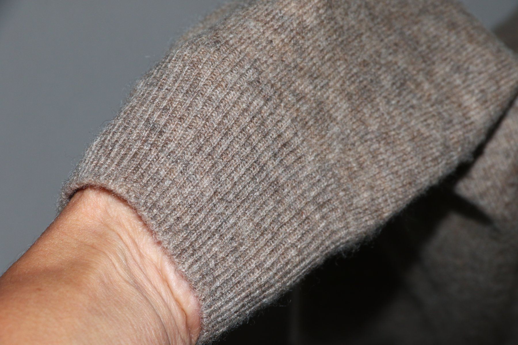 Pullover & Sweatshirts: Neuer hübsche Pullover aus 100% Wolle eher Gr.M – Neu (gemäss Beschreibung) aus Oberwil-Lieli von Svetlana28 3