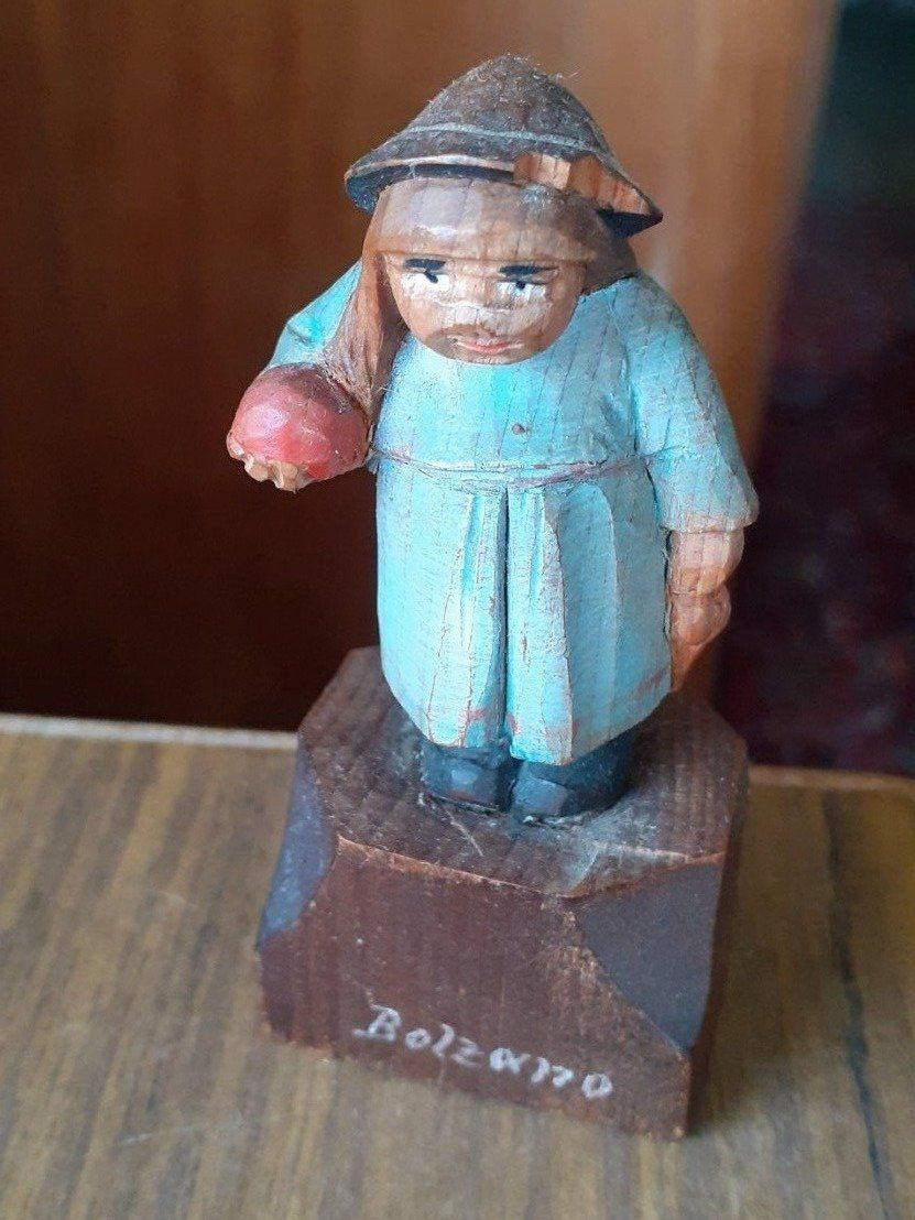 Sculture & Statue: Holzfigur handgeschnitzt - Bauernmädchen mit Apfel – Usato da Mörschwil venduto da antiksalon 3