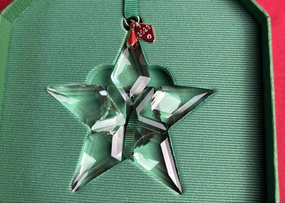 Swarovski Weihnachtsstern 2023 (Neu (gemss Beschreibung)) in Seon fr CHF  40  mit Lieferung auf Ricardo kaufen