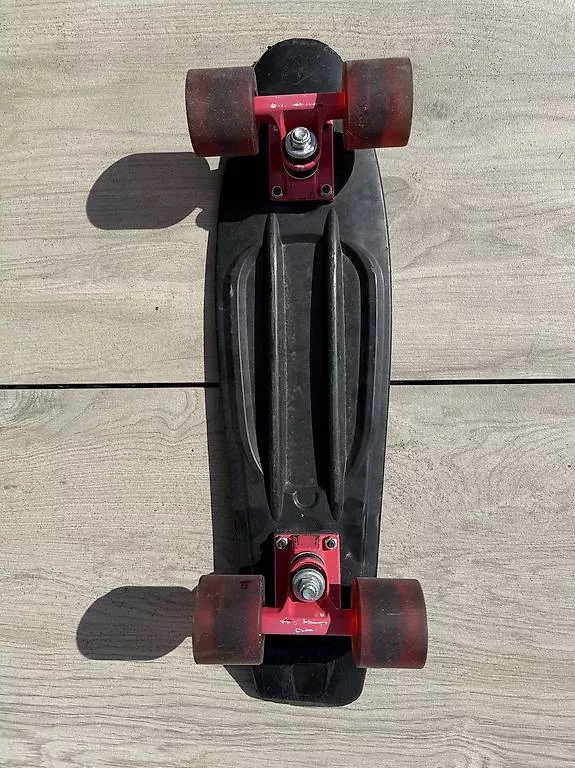 Skateboards: Skate  – Gebraucht aus Jouxtens-Mézery von mat_yy9b 1