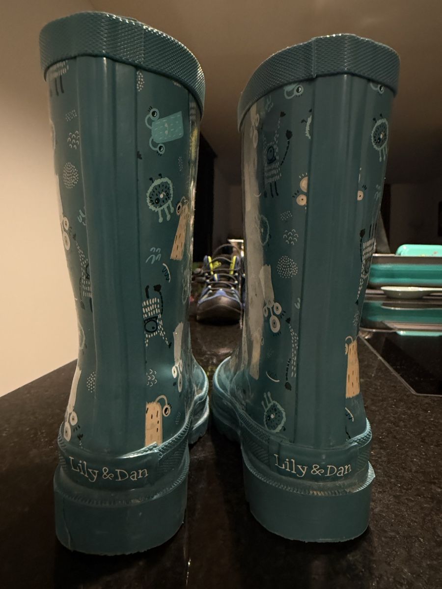 Scarpe per ragazzi: Shoe bundle size 28 – Usato da Adliswil venduto da cla_9qpg 4