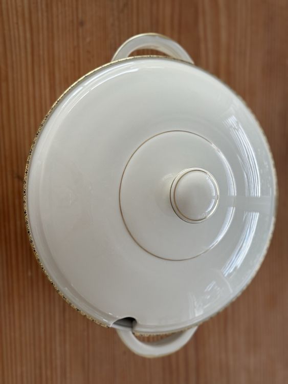 Coupes: Schöner Porzellan Suppentopf mit Deckel Langenthal – D'occasion à Lanzenhäusern par Galaa 1