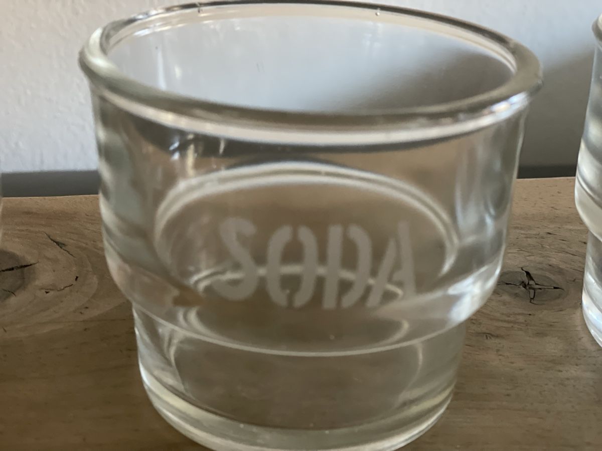 Supporti a parete: Antikes Küchenbord Seife,Sand,Soda – Usato da Schaffhausen venduto da marakesch41 2