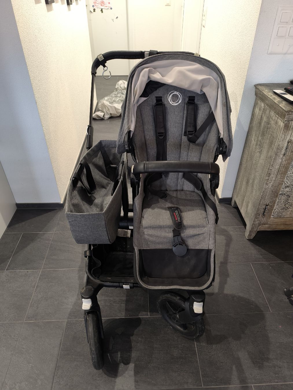 Bugaboo Carrozzine: Bugaboo Donkey Zwillingswagen mit Zubehör – Usato da Trimbach venduto da onu_r9ml 2