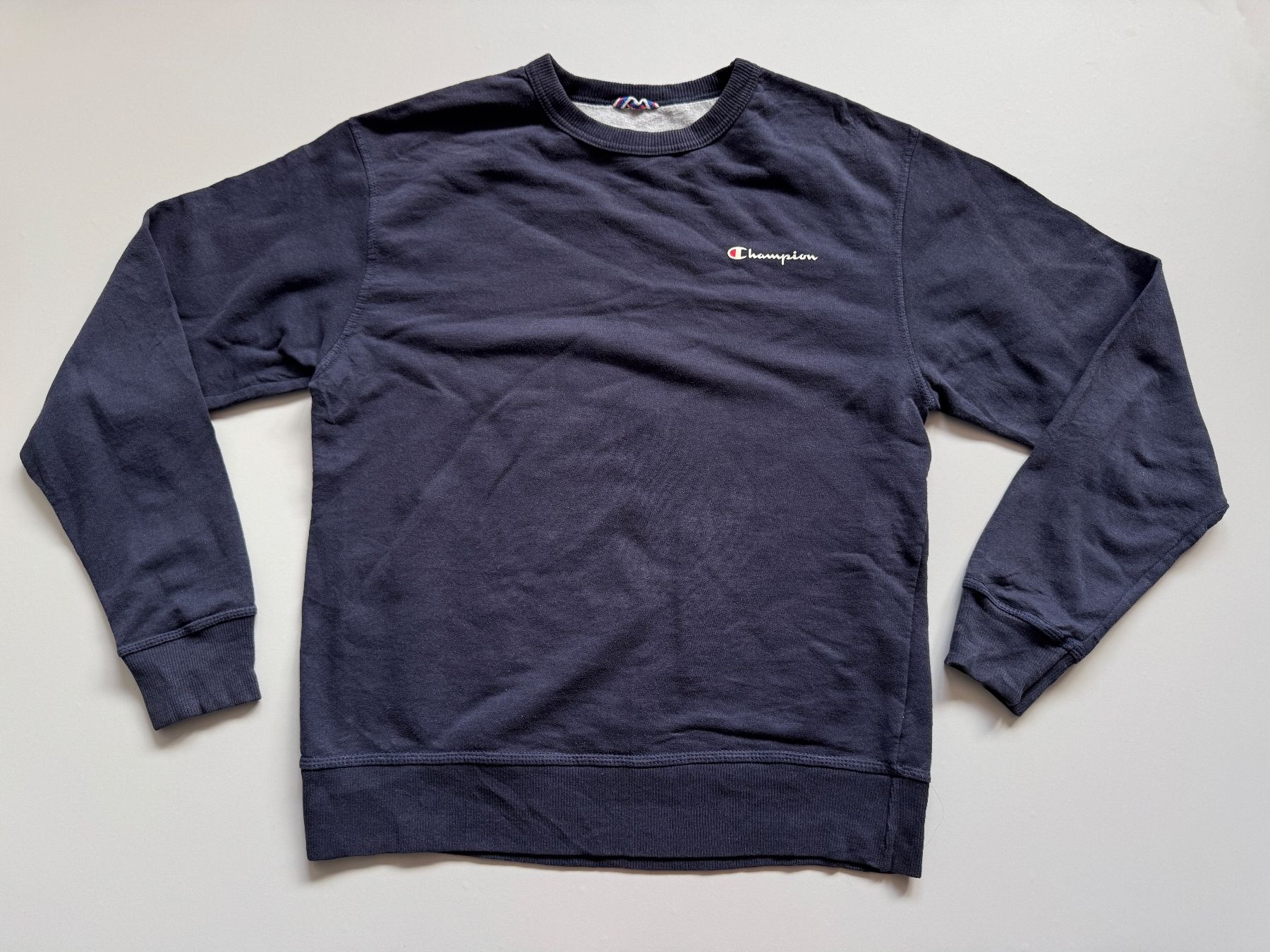 Champion Maglioni & Felpe: Champion Sweatshirt pullover crewneck Sz M – Usato da Neuchâtel venduto da _Easy_to_Find_