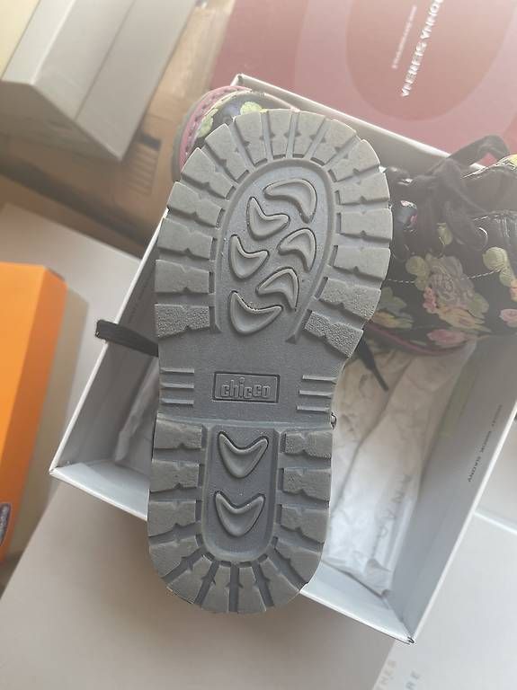 Scarpe da donna: anfibi Chicco – Usato da Lugano venduto da naz_zkg8 2