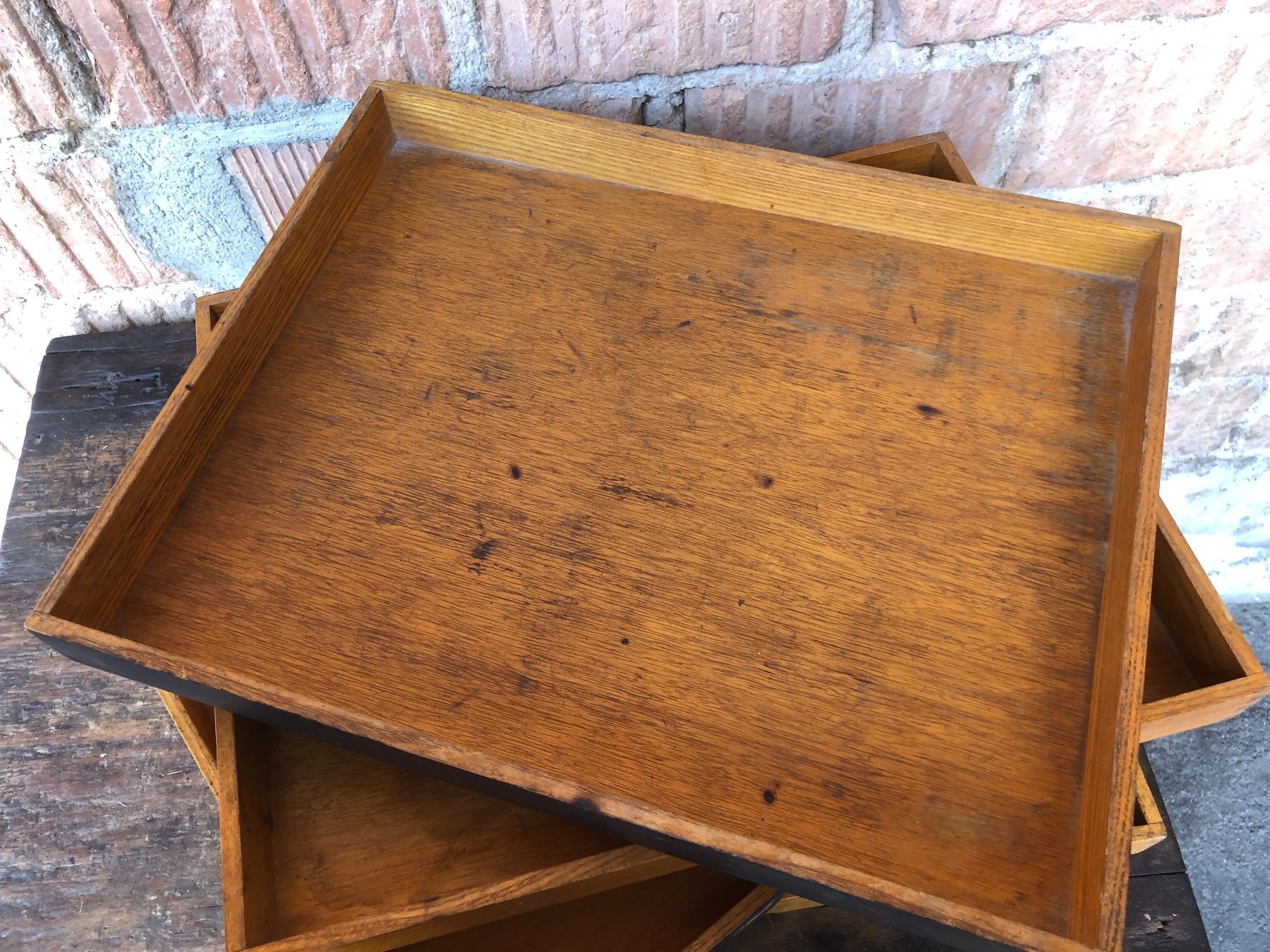 Articoli in legno: Tablet, Box, Serviertablett antik, Industrial Design Tolle, – Usato da Laufenburg venduto da industrial-silence 2